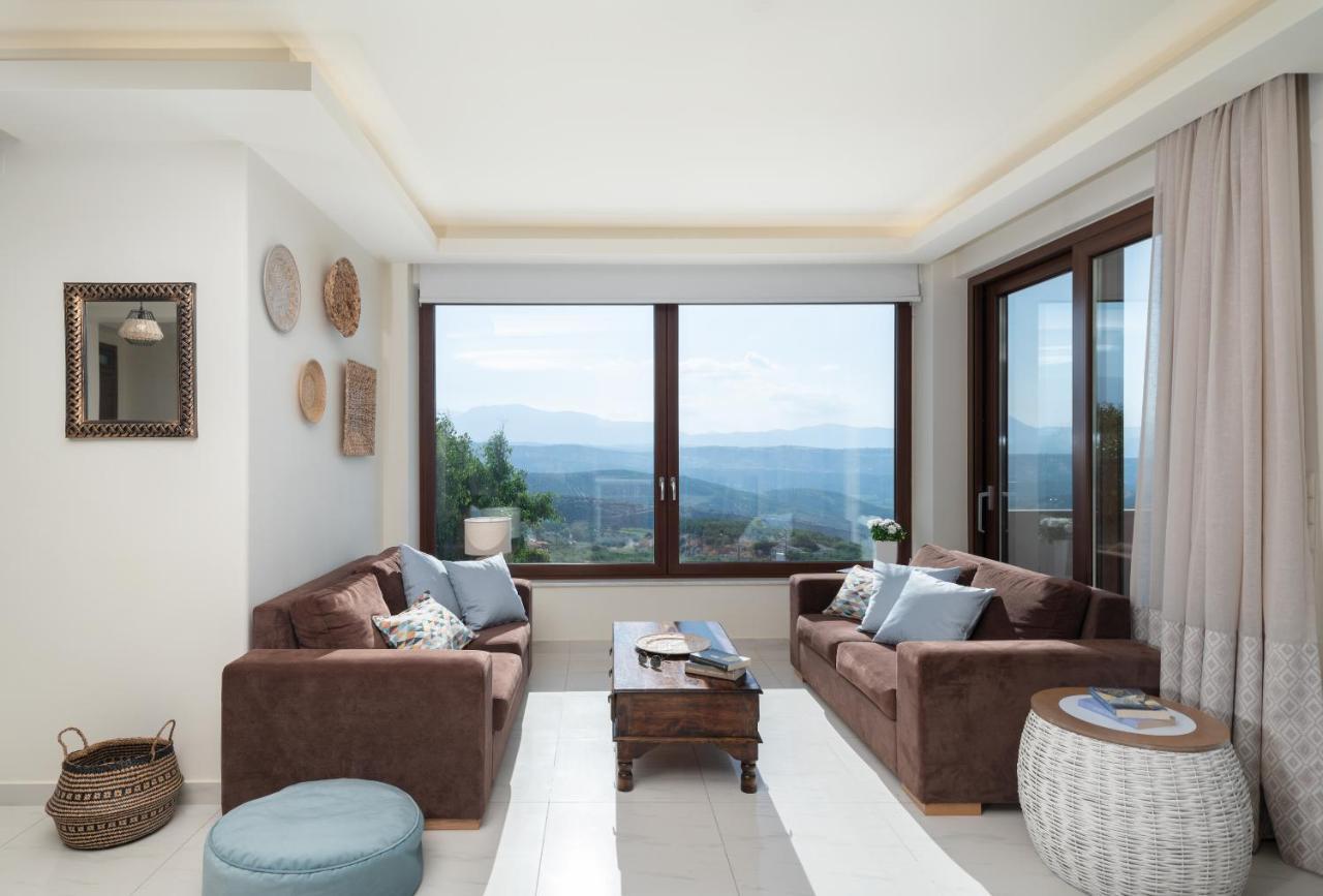 Villa Luxurious Rea